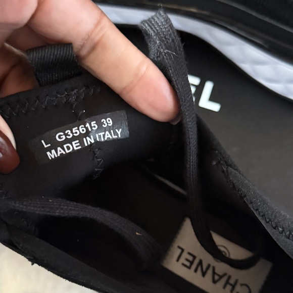 CHANEL Black Calfskin Mixed Fibers CC Sneakers size 39 (Brand New in Box) - Picture 11 of 11